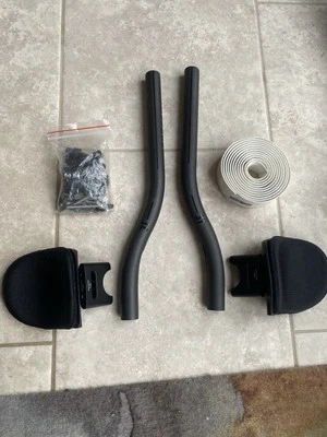 Barras aerodinámicas de carbono 3T con montaje y cinta Foto 1 de 4