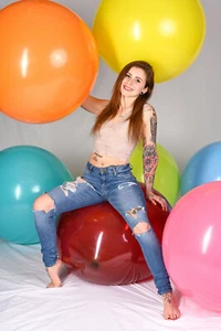25 x cotton 27" giant balloon = 70 cm Ø balloon * 22 different colors * thick rubber * 20 g - Picture 1 of 3