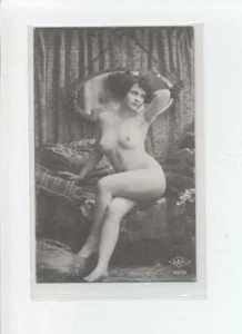 SAPI 2602 Seated French Risque Nude Postcard Re-print Blank Back - Foto 1 di 2