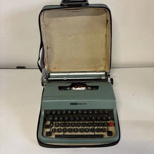 Vintage Olivetti Lettera 32 Schreibmaschine mit tragbarem Zip Koffer - ungetestet - Bild 1 von 9