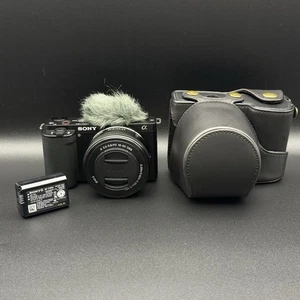 Sony Alpha ZV-E10 Interchangeable Lens Camera - Black (16-50mm Zoom) W/ Case - Picture 1 of 17