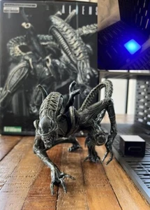 KOTOBUKIYA Sv155 Artfx+ Alien Warrior 1/10 Scale PVC Figur mit Box - Bild 1 von 12