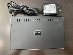 D-Link DGS-2208 8-Port Desktop Network Switch - Picture 1 of 6