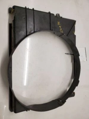 Toyota 4Runner SR5, радиатор плащаница, 85-95, 2,4 л, 4 цилиндра, 22re, 16711-35030, скол - Изображение 1 из 4