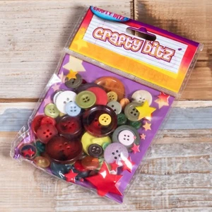 Assorted Mixed Plastic Buttons Arts Crafts Card Making Sewing Scrapbooking - Picture 1 of 3