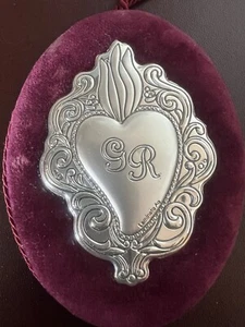 Ex voto Cuore laminato argento 15 X 11 Grazia Ricevuta con velluto rosso vintage - Imagen 1 de 9
