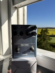 Fender Tre-Verb Digital Reverb Tremolo Pedal - Picture 1 of 6