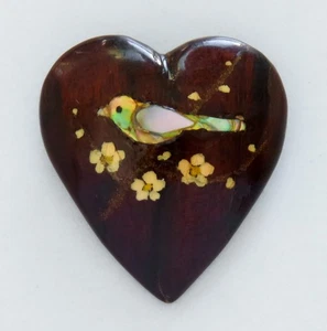 Broche corazón incrustación abulón pájaro vintage prendedor madera flor marrón primavera declaración - Imagen 1 de 2
