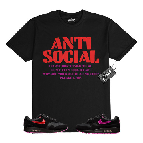 T shirt Air Max 1 PRM San Valentino nera rosa giocosa abbinata come