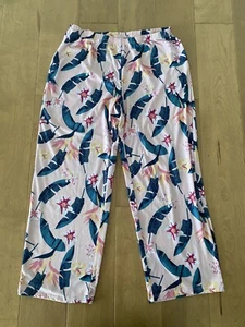 Ladies Women's Palm Frond And Floral Pajama Capri Pant Pink Size S - Picture 1 of 5