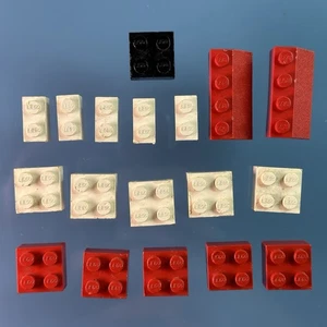 Vintage Lego Bricks lot, 1950s Wide Logo Round O Patent Pending 18 Pieces - Picture 1 of 4