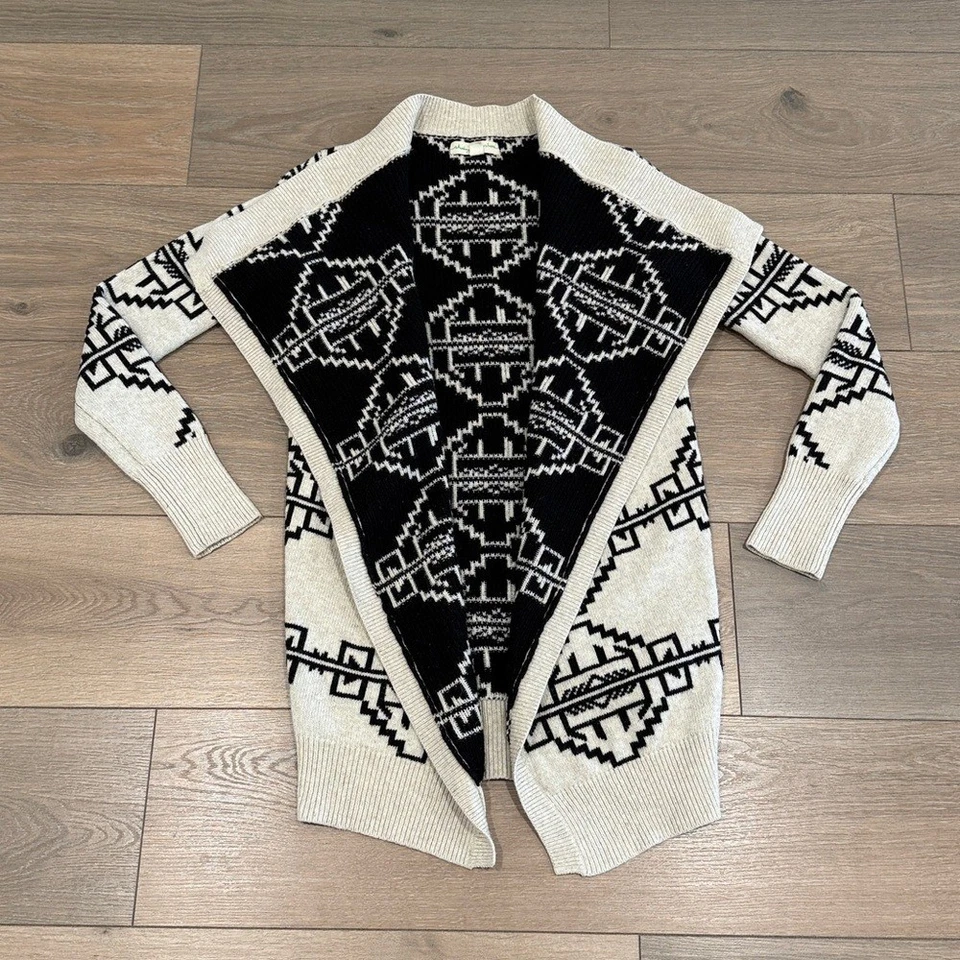 Cárdigan STARING AT STARS Crema Negro Azteca Drapeado Frente Abierto Algodón Talla XS Foto 1 de 4