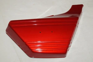 Tapa lateral derecha Kawasaki KZ-400H LTD 440 36001-1071 roja - Imagen 1 de 5