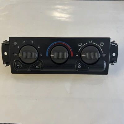 1999 - 02 GMC Yukon Tahoe Sierra A/C AC Heater Climate Control 09361355 OEM 01 - Image 1 of 4