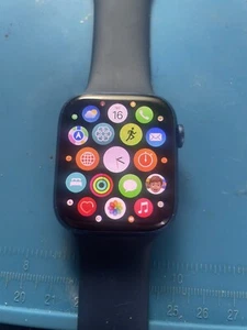 Remplacement d'écran LCD OLED original Apple Watch Series 7 45 mm - Photo 1 sur 3