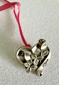 Longaberger ~ Horizon Of Hope Zinn Blumen Herz zum Binden mit rosa Band - Bild 1 von 5