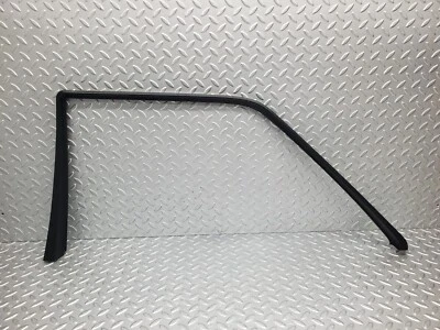 ⚙46252⚙ Mercedes-Benz W124 280E acabamento da moldura da janela da porta traseira direita 1247350271 - Imagem 1 de 4