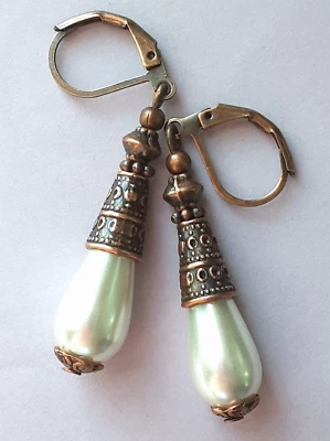 PERLA DE VIDRIO BLANCO Pendiente Lágrima COBRE Cono Hecho a Mano Palanca XX Foto 1 de 4