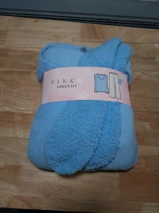 Rosa K Plüsch Fleece Damen Pyjama Nachtwäsche mit Socken 3-teiliges Set - Schneeflocken blau - Bild 1 von 4