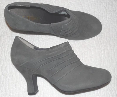 ME TOO Fancy 灰色麂皮绒高跟鞋短靴 - 9 M - 全新无标签 — 第 1/4 张图片