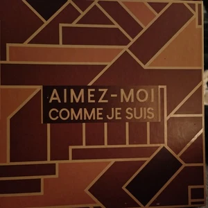 Aimez Moi Comme Je Suis Caron Gift Set. Please Read Description - Picture 1 of 14