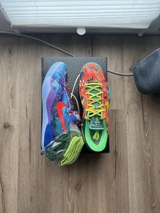 Nike Kobe 8 Protro „What The Kobe“ - US10 / EU44 - NEU - OVP - Bild 1 von 6
