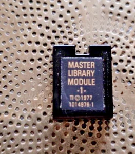 VINTAGE 70'S TEXAS INSTRUMENTS 1014976-1 MASTER LIBRARY MODULE-1 FROM 1977 - Afbeelding 1 van 3