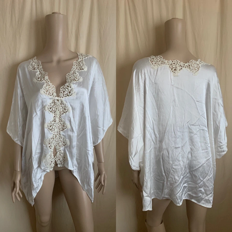 Bata tocador de encaje crema seda blanca La Perla Foto 1 de 4