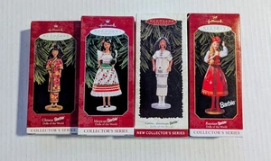 (4) 1996-97 Hallmark Barbie Dolls of the World Ornament. Bitte Bilder ansehen. - Bild 1 von 2