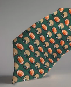 Wembley Fußball Motiv Polyester Jugend 48” L x 2 1/2” W Krawatte - Bild 1 von 4