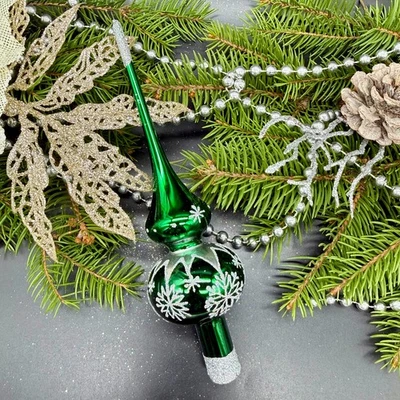 Green and Silver Tree Topper – Vintage Style Handmade Christmas Ornament - Image 1 of 4