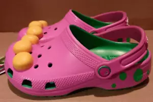 Crocs Kids' Barney Classic Clog Limited Edition Big Kids Size J2 New With Tags - Picture 1 of 10