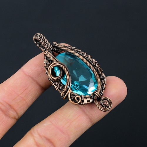 VETEMENTS Ciondolo Avvolgente Filo di Rame Topazio Blu Sfaccettato Pietra Sfaccettata Gioielli CCP 033