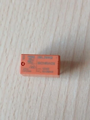 TE CONNECTIVITY SCHRACK Vite TE Connectivity REL30012 *1 pezzo* *NOS*