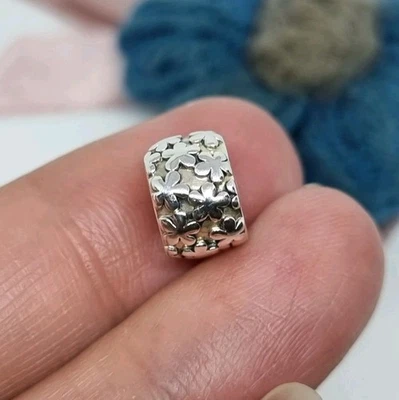 NEW Genuine Pandora Silver Daisy Flowers Clip Charm  💕 S925 ALE  - Image 1 of 4