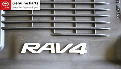 '14-'18 Toyota RAV4 All Weather Floor mats  PT908-42165-20 - White RAV4 Logo - Imagem 1 de 4