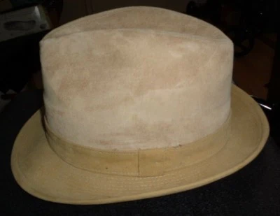 1950 DOBBS 5º AVE NYC GAMUZA Caqui 1-3/4" Ala a Presión 5" Corona ROCKABILLY 7-1/4 Foto 1 de 4