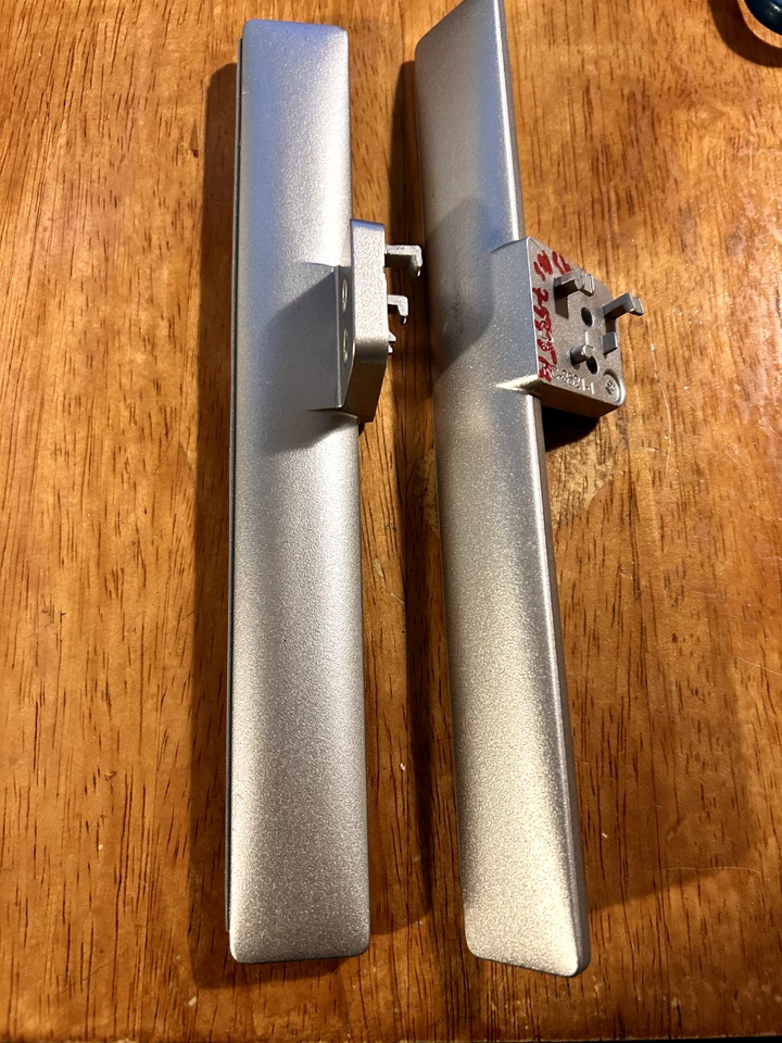 Soportes RC-3532-1 / RC-3533-1 para Philips 32PFS6855 Foto 1 de 1