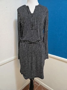 Banana Republic Dress Sz S Long Sleeve Knee Length Front Zip Stretch Black EUC - Picture 1 of 12