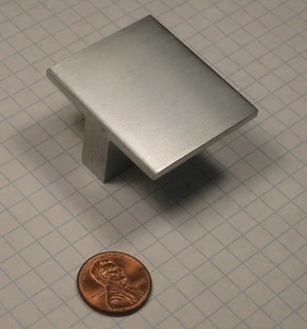 COLONIAL BRONZE #704-US28 TEE PULL, ALUMINUM, SATIN ANODIZED, 1-3/4" LONG,1" C-C - Picture 1 of 3