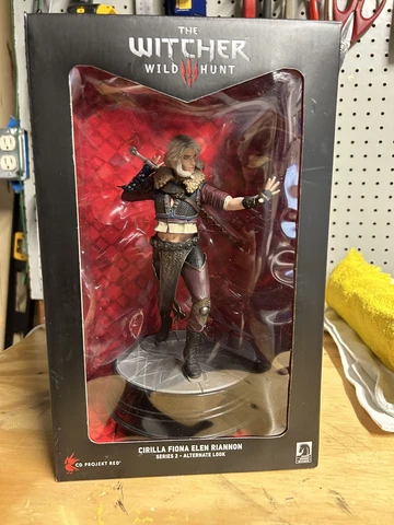 Dark Horse The Witcher 3 Wild Hunt Ciri Cirilla Fiona Elen Figure #2 Statue Cover