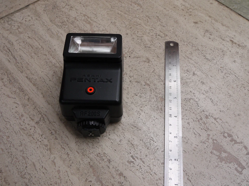Pentax AF 200S Flash unit - Image 1 of 1