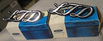 NOS 1979 - 1981 福特 LTD 前挡泥板铭牌,匹配套装! — 第 1/2 张图片