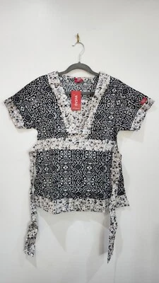 Brand New Free Shipping Womens Top Nursing Srcub Size Small - Image 1 of 3