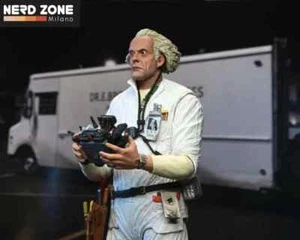 NECA - Back To The Future Ultimate Doc Brown 1985 Action Figure - Imagen 1 de 5