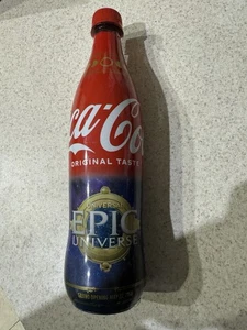 Epic Universe Grand Opening 22. Mai 2025 Cola Flasche Universal Coca-Cola - Bild 1 von 3