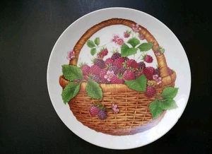 Avon Summer Fruit Collection Plate - Raspberries In Basket - Picture 1 of 5