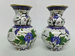 Vintage Pair of Fine Chinese Cloisonne Vases Enameled Cobalt Blue Floral 4 1/2" - Picture 1 of 10