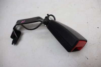 Mercedes Benz C63S AMG C205 2016 cupé hebilla del cinturón de seguridad trasero LHS A2058600401 J235 Foto 1 de 2