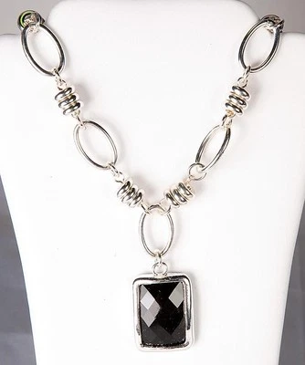 Nuevo Juego de Collar y Pendientes Avon Negro Ónix Plata Facetados 17" 18" 19" 20" Foto 1 de 4